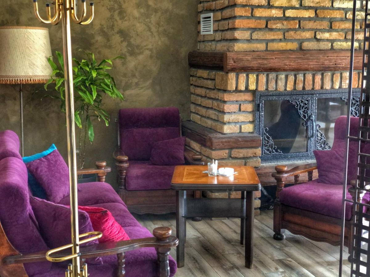 Tepic Garni Hotel Temerin Exteriör bild