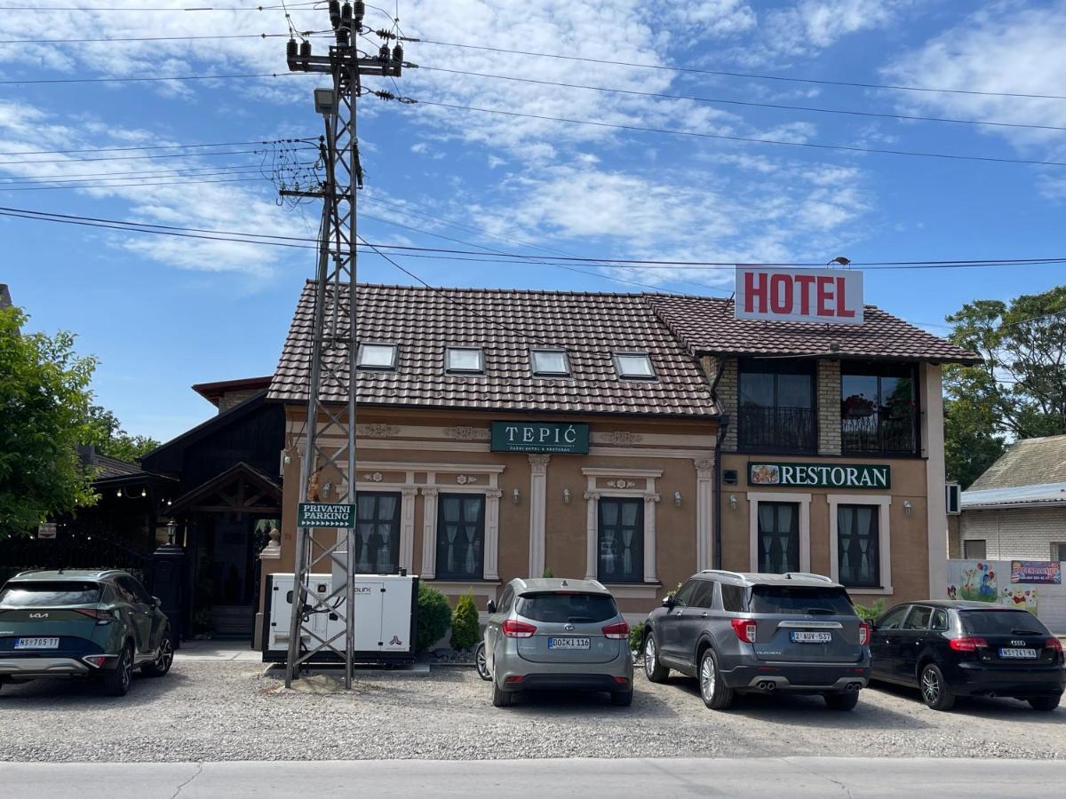 Tepic Garni Hotel Temerin Exteriör bild