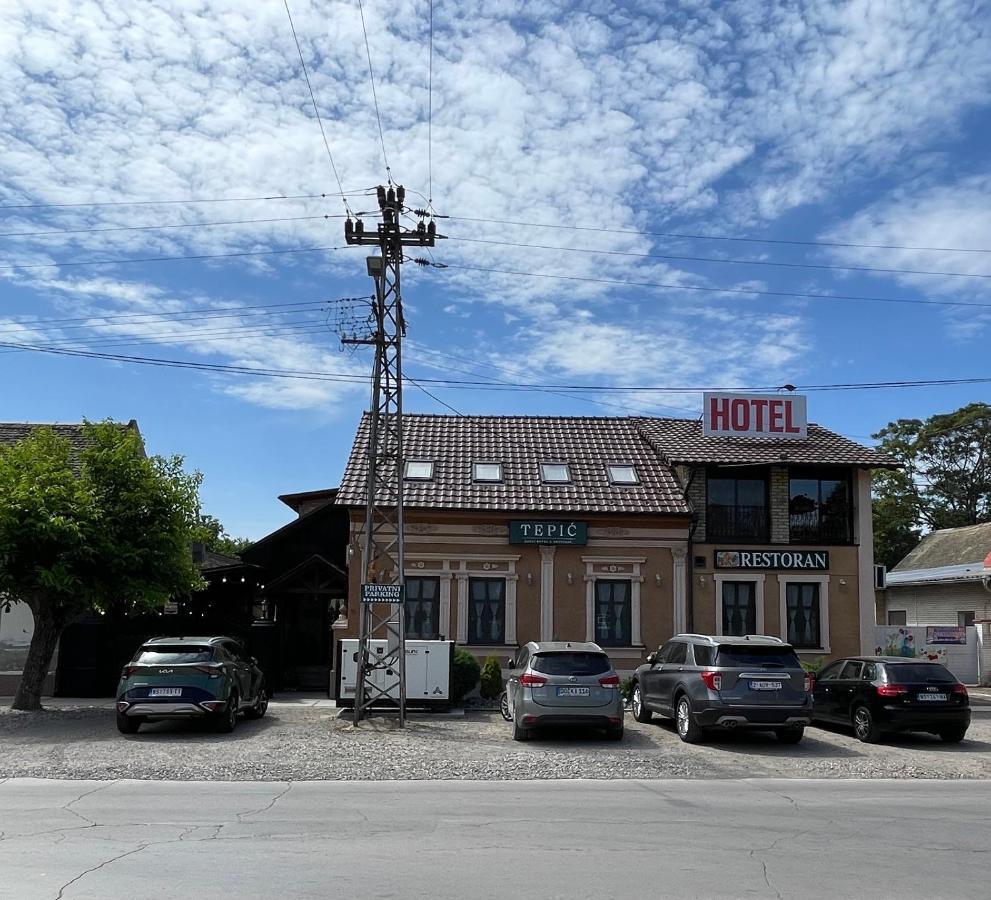 Tepic Garni Hotel Temerin Exteriör bild
